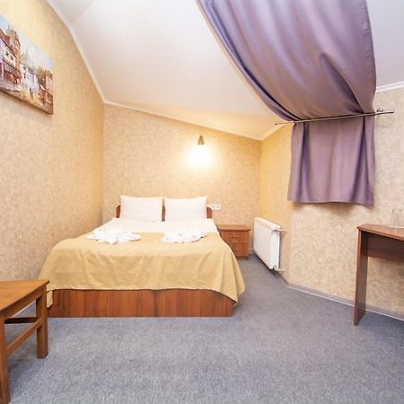 Три Сімки Hotel วิชโฮรอด ภายนอก รูปภาพ
